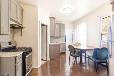 237 Astor Street Newark NJ 07114