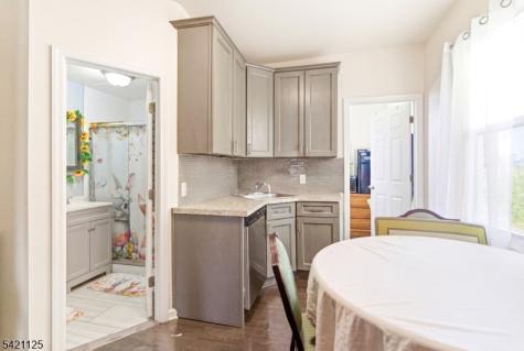237 Astor Street Newark NJ 07114