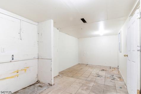 237 Astor Street Newark NJ 07114