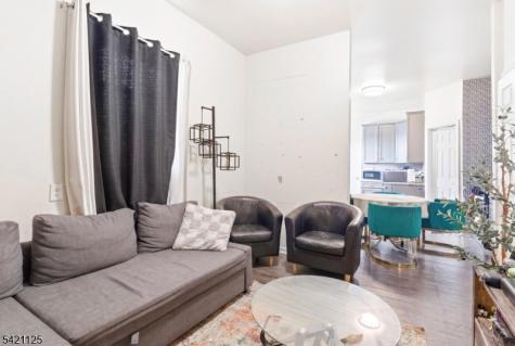 237 Astor Street Newark NJ 07114