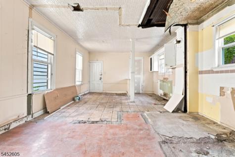 913 Summit Avenue Union NJ 07087