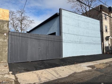 103 Montgomery Avenue Irvington NJ 07111