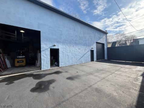 103 Montgomery Avenue Irvington NJ 07111