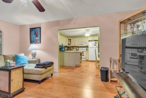 236 Stuyvesant Avenue Lyndhurst NJ 07071