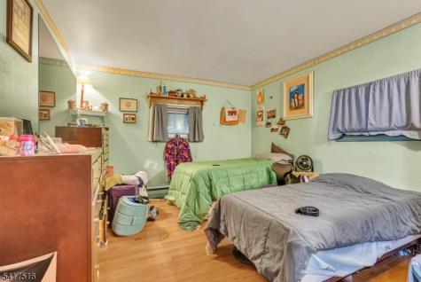 236 Stuyvesant Avenue Lyndhurst NJ 07071
