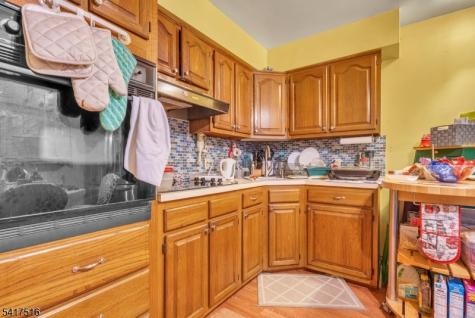 236 Stuyvesant Avenue Lyndhurst NJ 07071