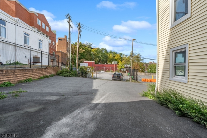11 High Street Newton NJ 07860
