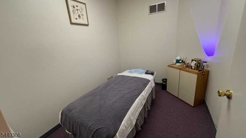 27 Mountain Blvd Suite 7 Warren NJ 07059