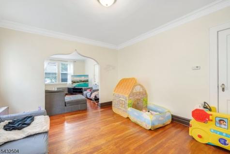 59 Valley Road Clifton NJ 07013