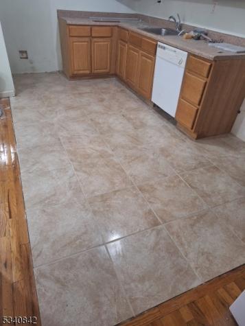 473 Clinton Avenue Newark NJ 07108