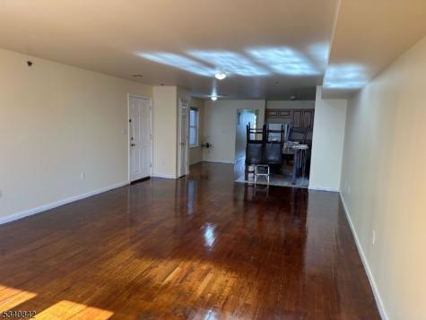 473 Clinton Avenue Newark NJ 07108