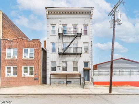 204 Parkhurst Street Newark NJ 07114