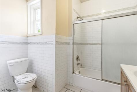 204 Parkhurst Street Newark NJ 07114