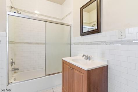 204 Parkhurst Street Newark NJ 07114
