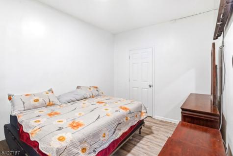 204 Parkhurst Street Newark NJ 07114