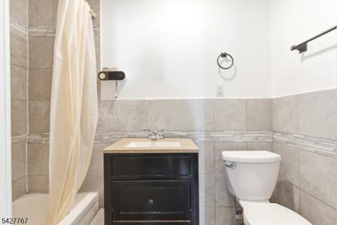 204 Parkhurst Street Newark NJ 07114