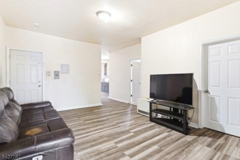 204 Parkhurst Street Newark NJ 07114
