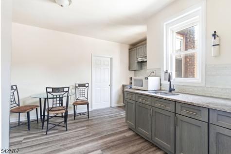 204 Parkhurst Street Newark NJ 07114