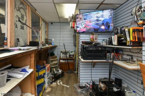 734 Grove Street Irvington NJ 07111