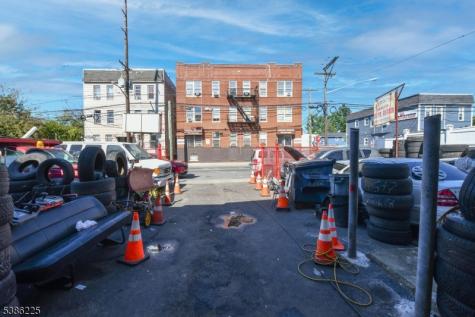 734 Grove Street Irvington NJ 07111