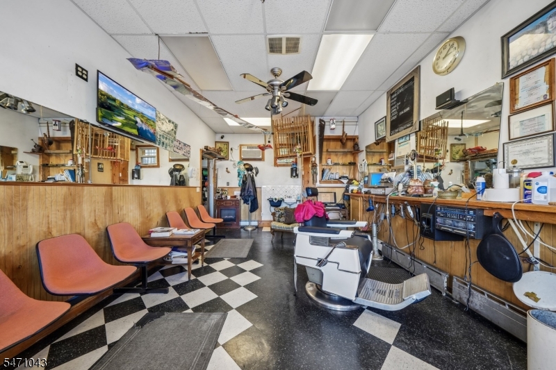 97 4TH Avenue East Orange NJ 07017