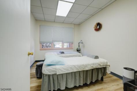 27 Mountain Boulevard Suite 7 Warren NJ 07059