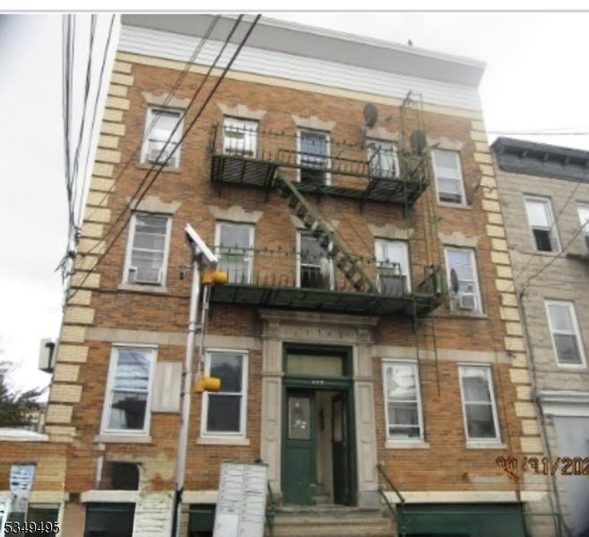577 N 6th Street Newark NJ 07107