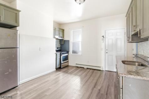51 Richards Street Newark NJ 07105