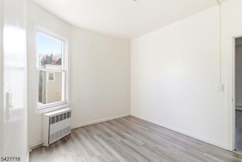 51 Richards Street Newark NJ 07105