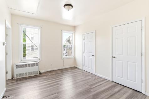 51 Richards Street Newark NJ 07105