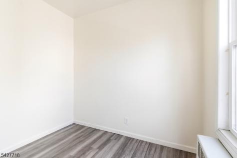 51 Richards Street Newark NJ 07105