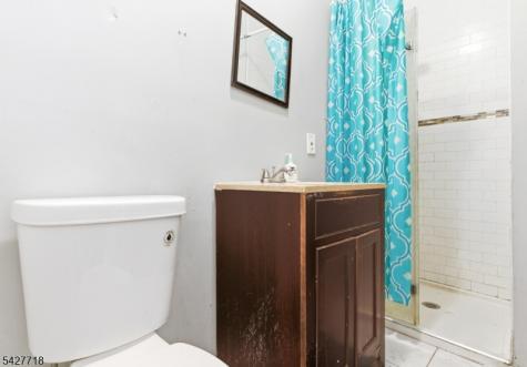 51 Richards Street Newark NJ 07105