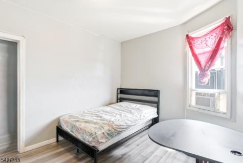 51 Richards Street Newark NJ 07105