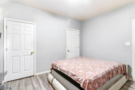 51 Richards Street Newark NJ 07105