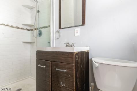 51 Richards Street Newark NJ 07105