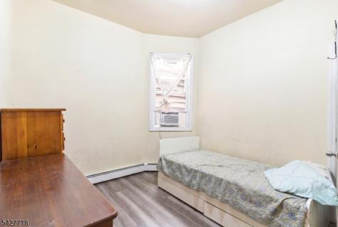 51 Richards Street Newark NJ 07105