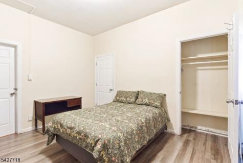 51 Richards Street Newark NJ 07105
