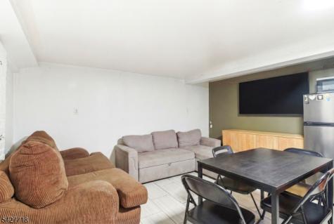 51 Richards Street Newark NJ 07105