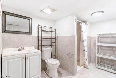 51 Richards Street Newark NJ 07105