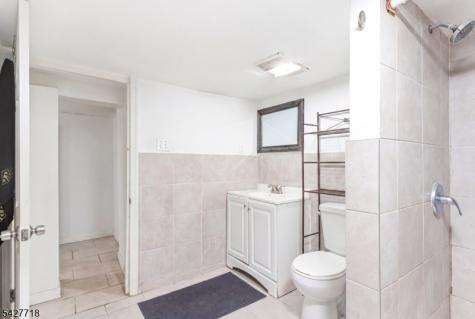 51 Richards Street Newark NJ 07105