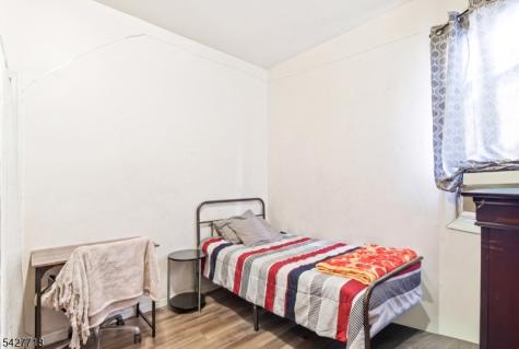 51 Richards Street Newark NJ 07105