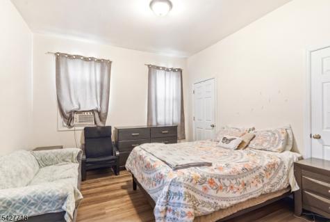 51 Richards Street Newark NJ 07105