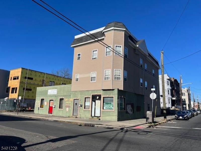 343 16TH Avenue Irvington NJ 07111