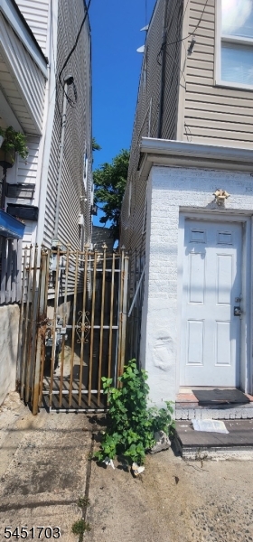 213 21ST Avenue Paterson NJ 07501