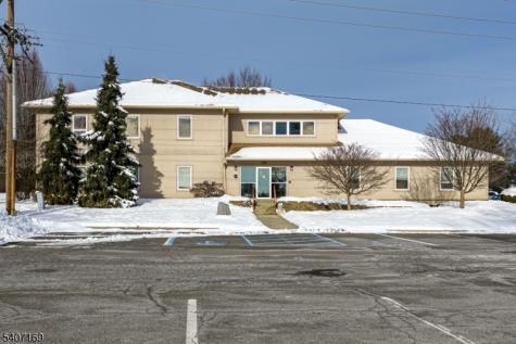 1000 Coventry Drive Lopatcong NJ 08865