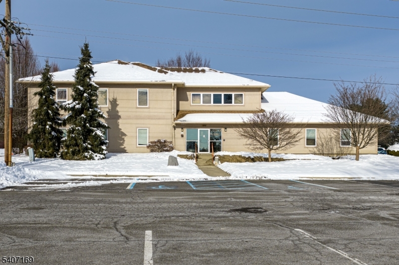 1000 Coventry Drive Lopatcong NJ 08865