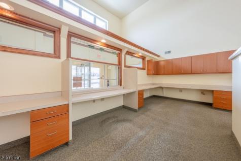 1000 Coventry Drive Lopatcong NJ 08865