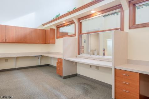 1000 Coventry Drive Lopatcong NJ 08865