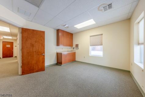 1000 Coventry Drive Lopatcong NJ 08865