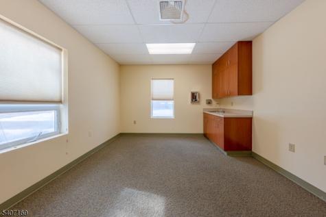 1000 Coventry Drive Lopatcong NJ 08865